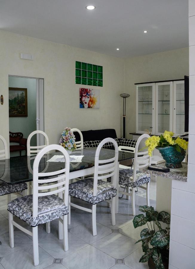 Residenza Margherita - Centralissima Салерно Екстериор снимка