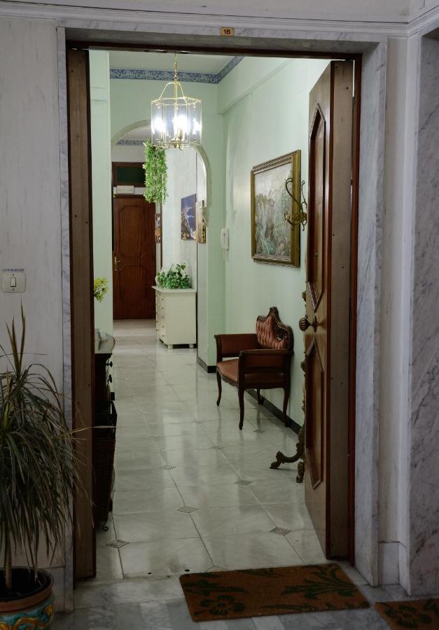 Residenza Margherita - Centralissima Салерно Екстериор снимка